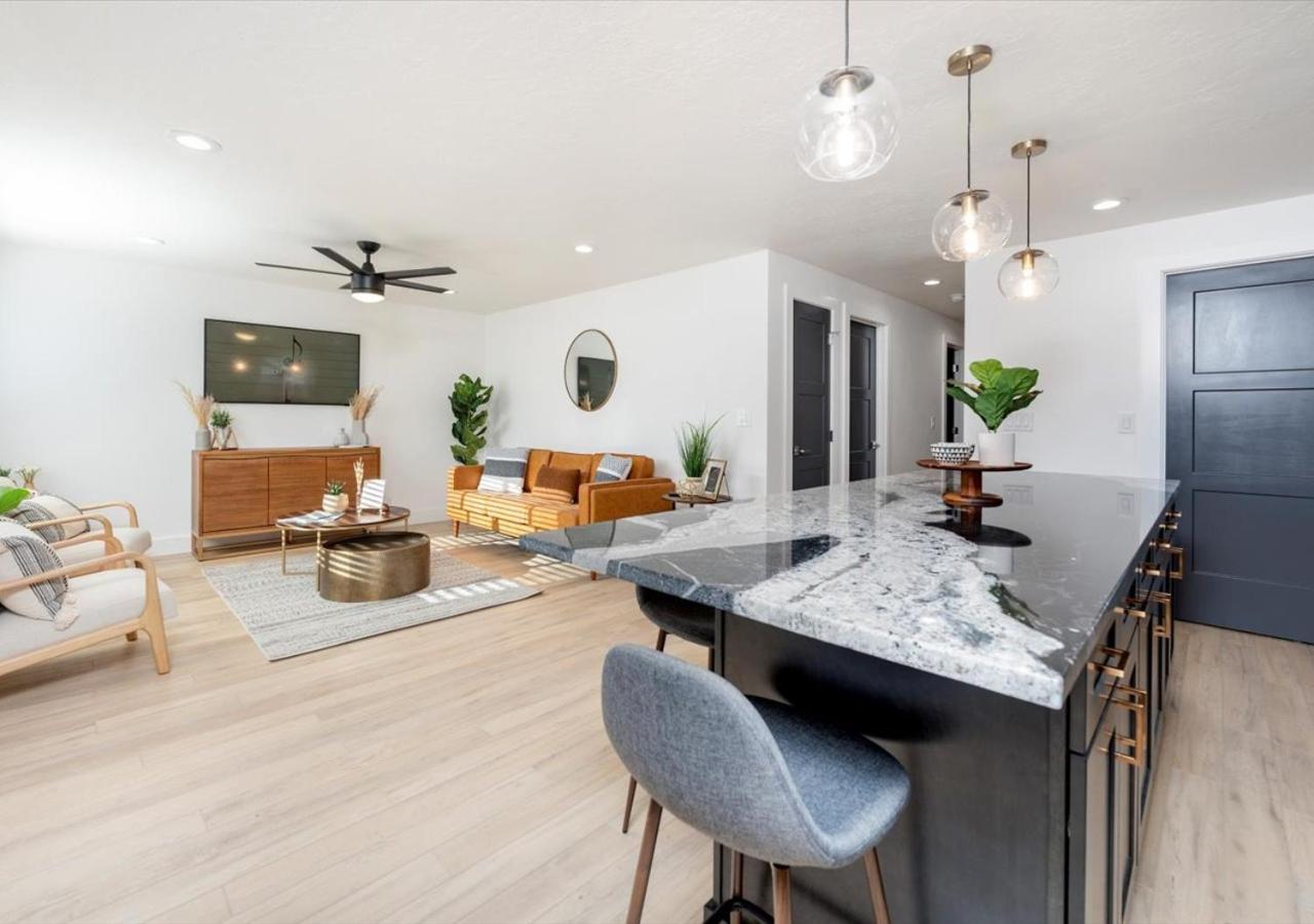 Mid Century Modern Boise-River Bungalow W/ Hot Tub Exterior foto